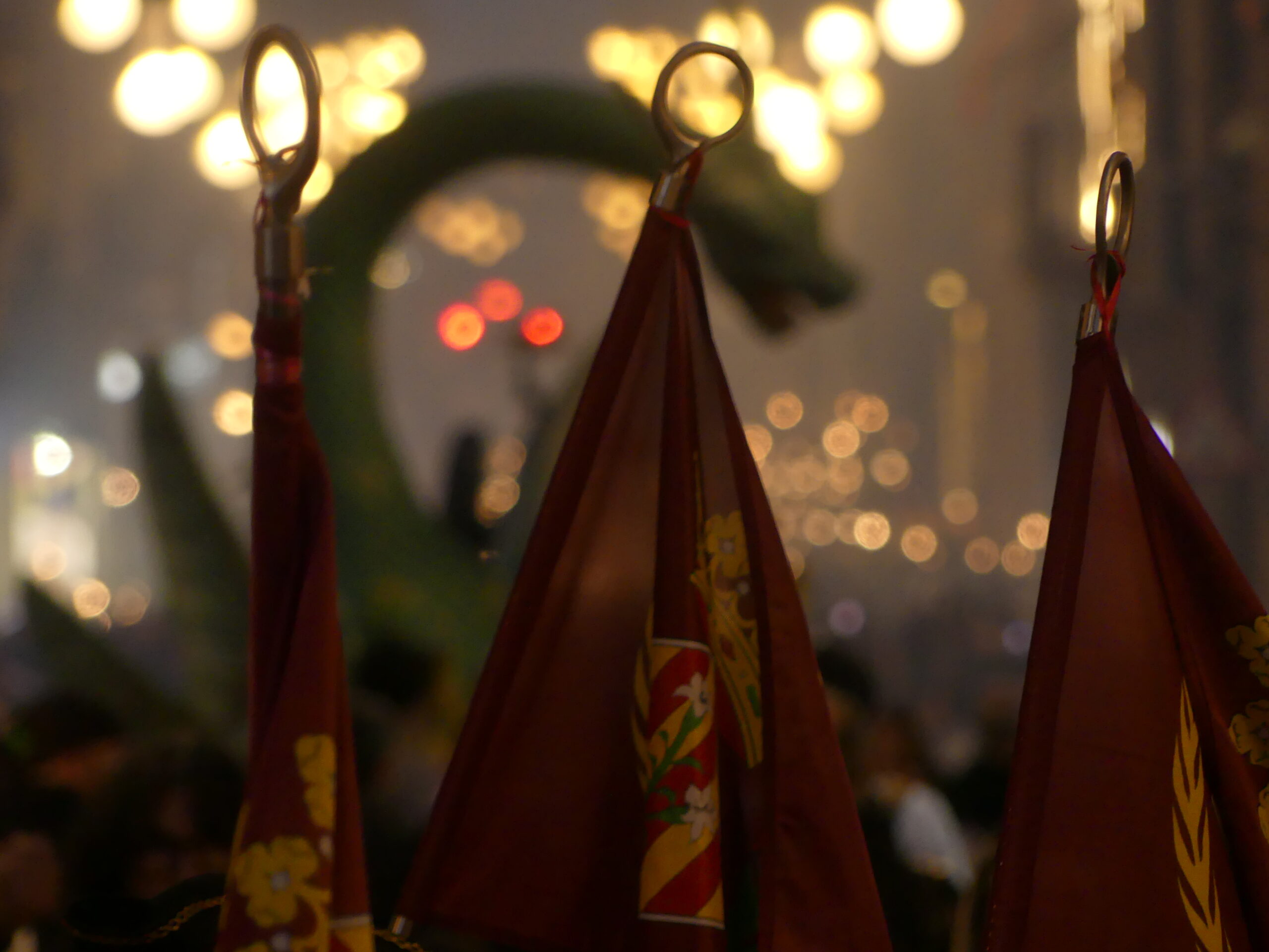 Bandera de Lleida pionera en el seguici de Santa Eul&agrave;lia a Barcelona representant a la ciutat de Lleida